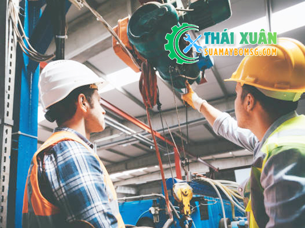 Thợ sửa cầu trục Long An