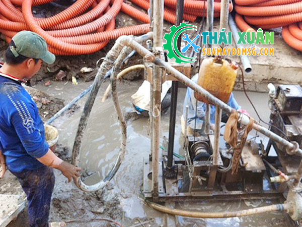 Thợ khoan giếng tại Quận 12